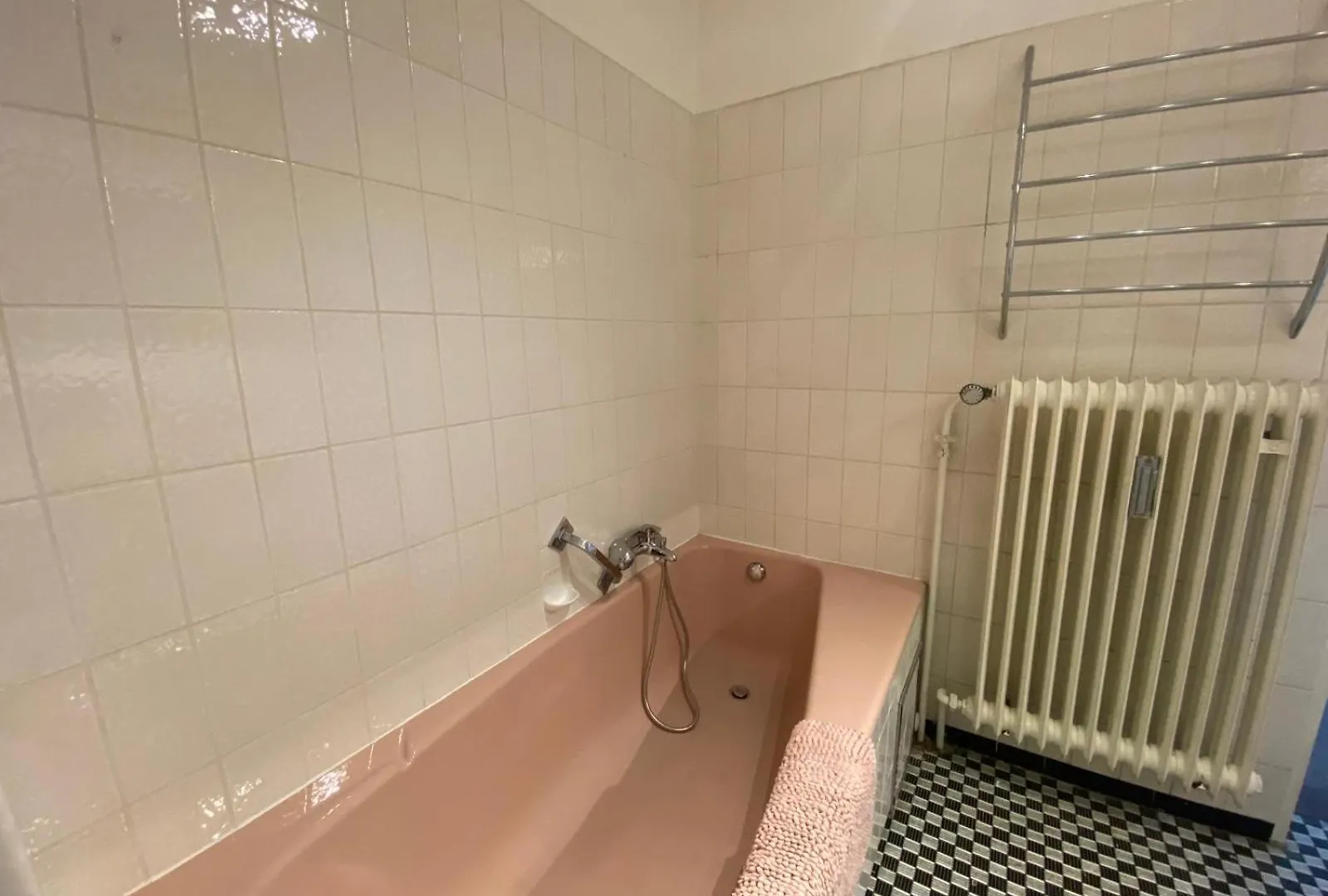 Apartmán 3-Zimmer-Wohnung Mit Terrasse Und 2 Schlafzimmern Norimberk
